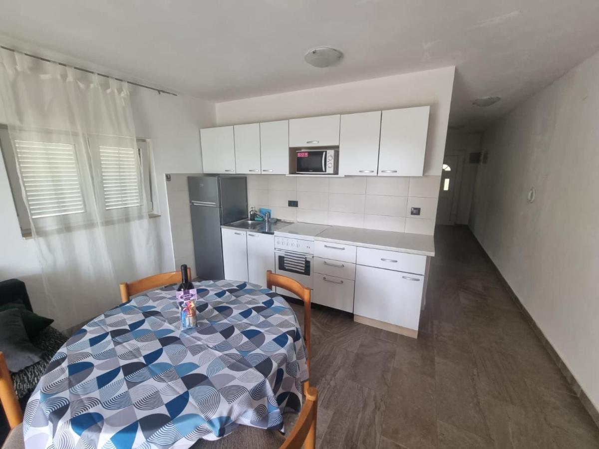 מסלניקה Apartmani Lucija מראה חיצוני תמונה